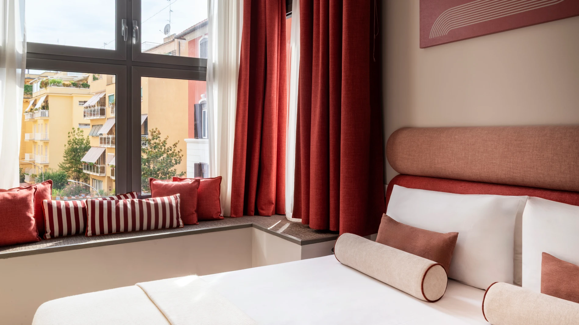 Double room with window seat overlooking the Parioli district - Parioli Cube Hotel, BZAR hotels in Rome