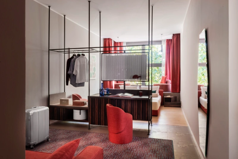 Junior Suite with desk, open wardrobe and sleeping area by the window - Parioli Cube Hotel, BZAR hotels in Rome